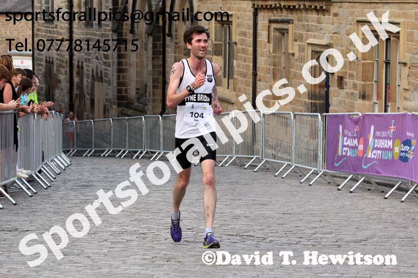 Finish of the Durham City Run 5k,  Durham City Run 5k and 10k. Photo: David T. Hewitson/Sports for All Pics